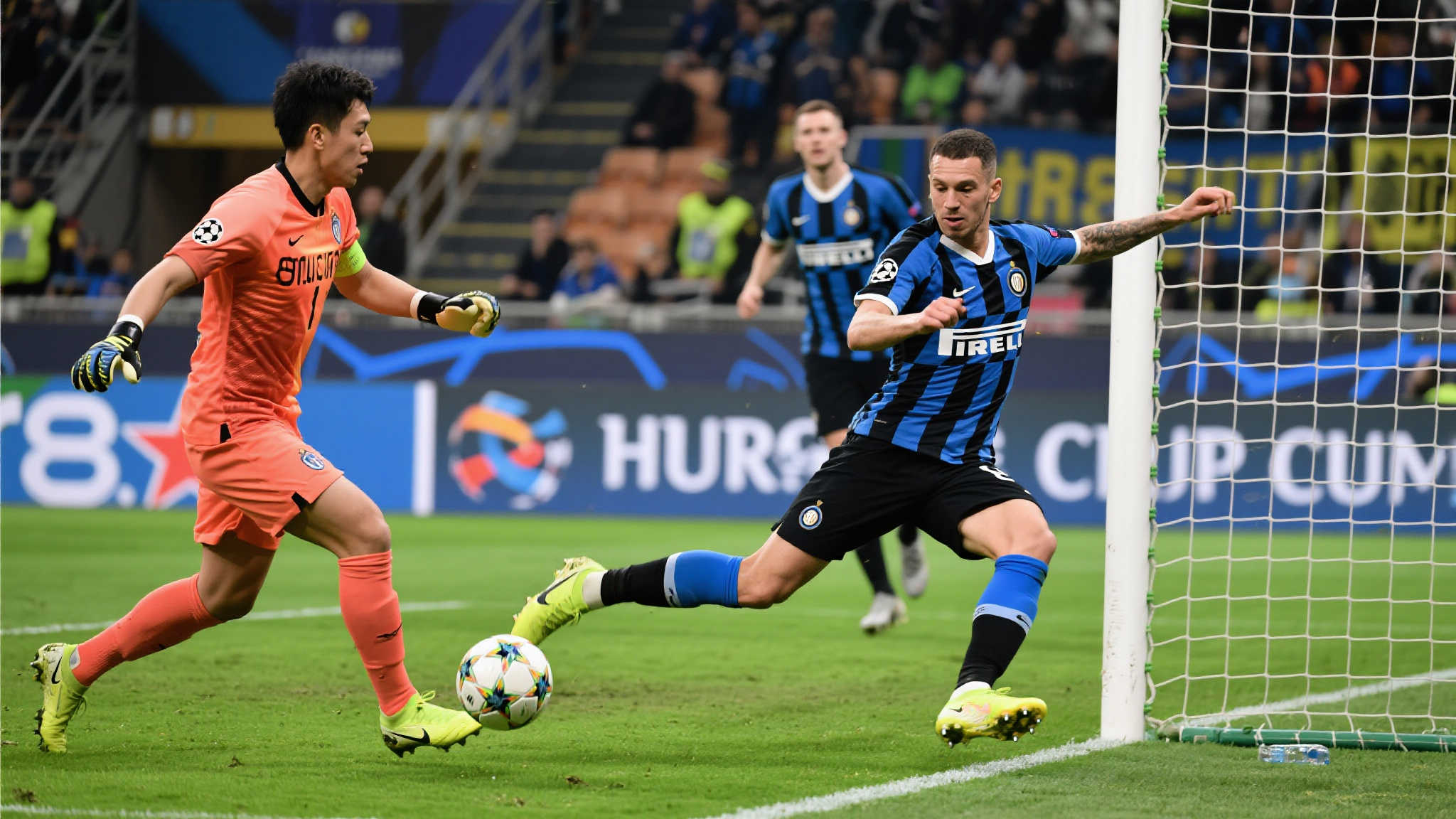 世俱杯赛场从来都不缺乏震撼人心的瞬间，而本届比赛更